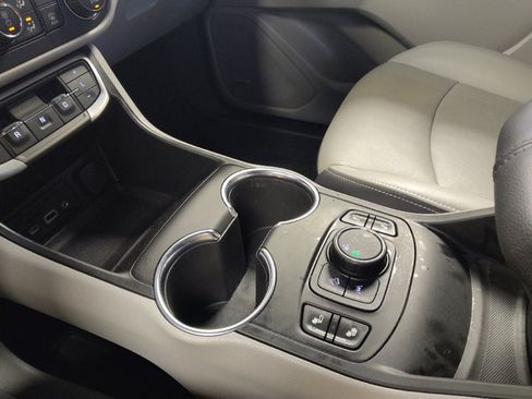 Used 2022 GMC Terrain SLT w/ Infotainment Package II FWD image 26