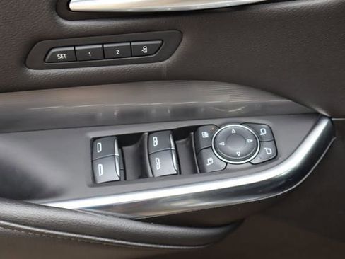 Used 2025 Cadillac XT4 Premium Luxury FWD image 20