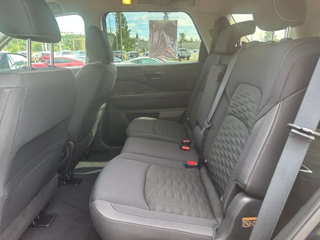 Used 2025 Nissan Pathfinder SV AWD/4WD image 20