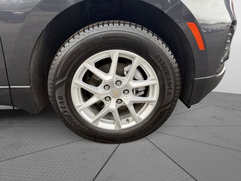 Used 2022 Chevrolet Equinox LS AWD/4WD image 4