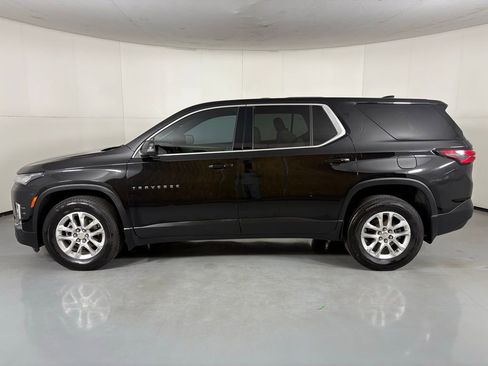 Used 2022 Chevrolet Traverse LS image 5