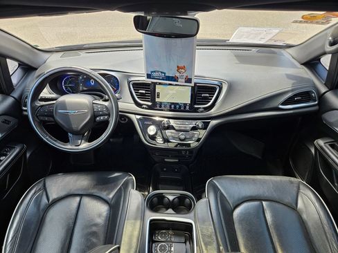 Used 2019 Chrysler Pacifica Limited w/ Advanced Safetytec Group FWD image 50