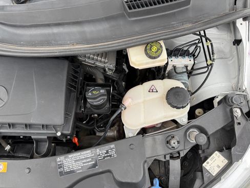 Used 2019 Mercedes-Benz Metris w/ Driver Comfort Package image 11