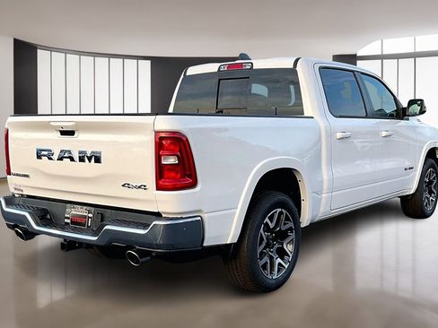 New 2025 RAM 1500 Laramie AWD/4WD image 17