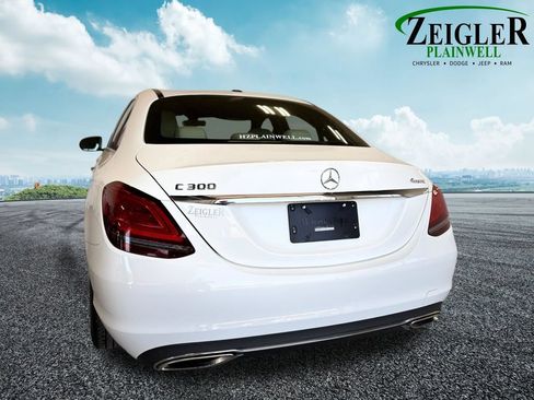 Used 2021 Mercedes-Benz C 300 4MATIC Sedan image 4