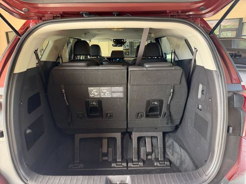 Used 2026 Kia Carnival FWD image 34