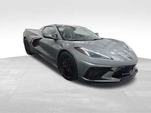 Used 2023 Chevrolet Corvette Stingray Premium Conv w/ Z51 Performance Package RWD image 2