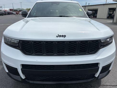 Used 2025 Jeep Grand Cherokee L Altitude AWD/4WD image 35