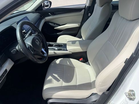 Used 2020 Honda Accord Touring image 23