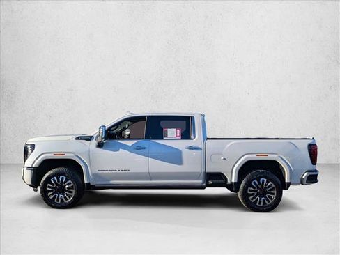 Certified 2025 GMC Sierra 2500 Denali Ultimate w/ Max Trailering Package image 9