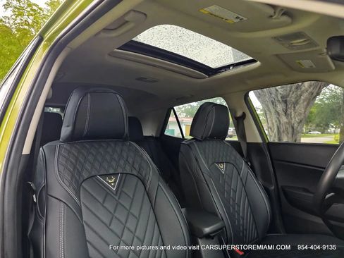 Used 2022 Hyundai Venue SEL FWD image 43