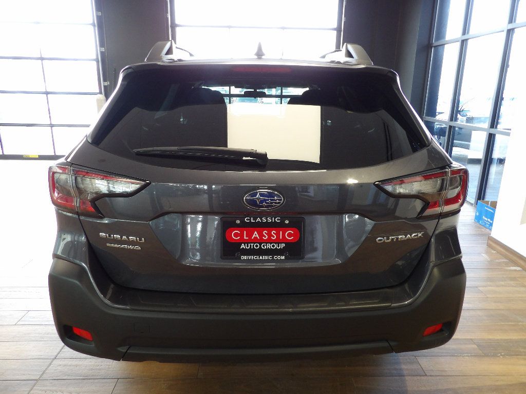 Used 2025 Subaru Outback Premium AWD/4WD image 7