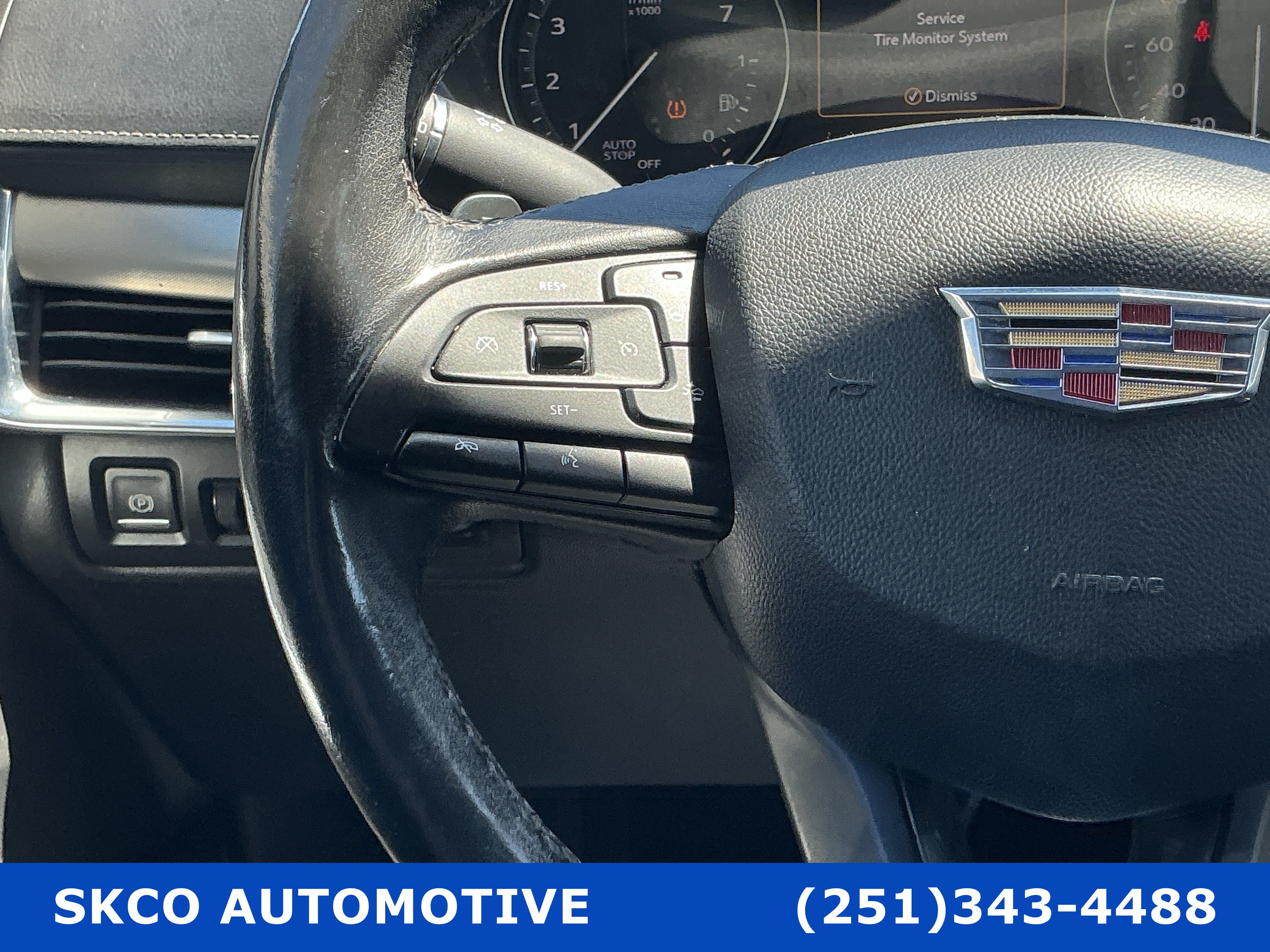 Used 2019 Cadillac XT4 Premium Luxury w/ Technology Package FWD image 19