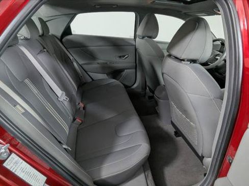Used 2025 Hyundai Elantra SEL FWD image 23