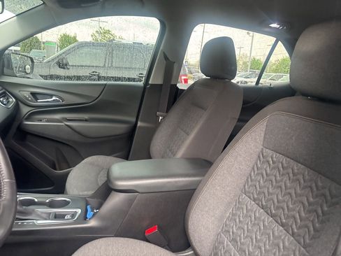 Used 2022 Chevrolet Equinox LT AWD/4WD image 9