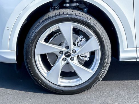 New 2025 Audi Q5 Premium Plus image 25