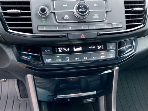 Used 2017 Honda Accord Sport Special Edition image 25