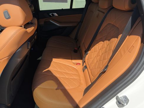 Used 2023 BMW X5 xDrive45e w/ Executive Package AWD/4WD image 22