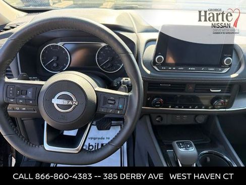 Certified 2024 Nissan Rogue SV w/ SV Premium Package AWD/4WD image 13