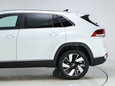 New 2026 Volkswagen Atlas Cross Sport SEL image 4