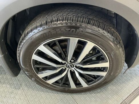 Used 2024 Nissan Pathfinder Platinum AWD/4WD image 48