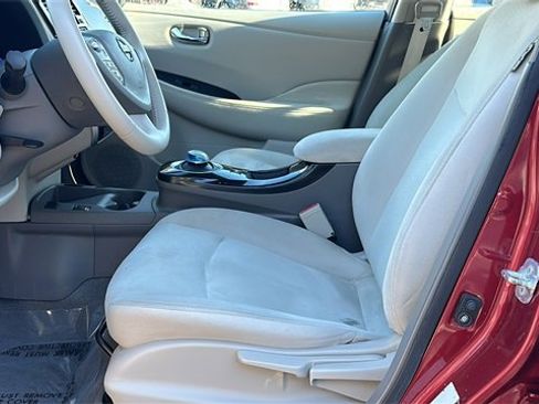 Used 2015 Nissan Leaf SV w/ LED & Quick Charge Package image 9