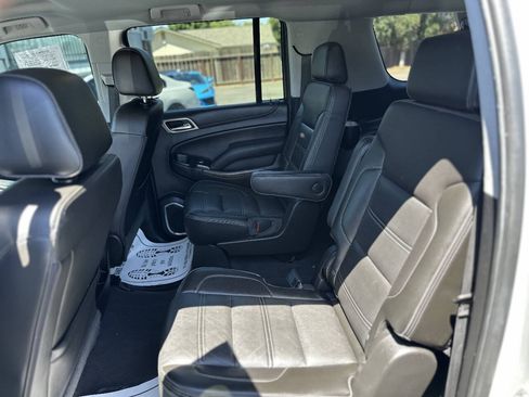 Used 2019 GMC Yukon XL Denali RWD image 25