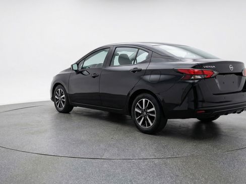 Used 2025 Nissan Versa SV image 6