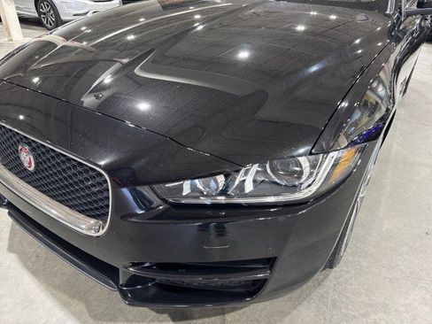 Used 2017 Jaguar XE Prestige image 32