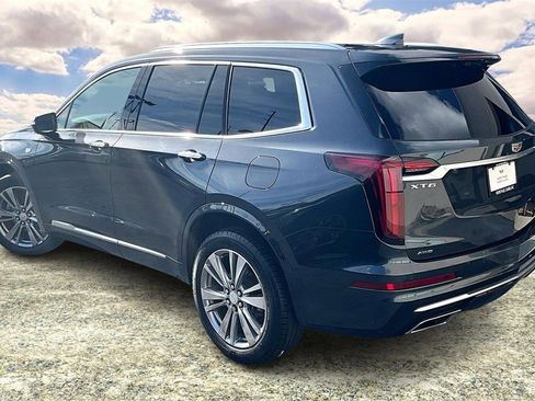 Used 2022 Cadillac XT6 Premium Luxury w/ Technology Package image 4