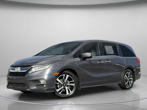 Used 2018 Honda Odyssey Elite image 2
