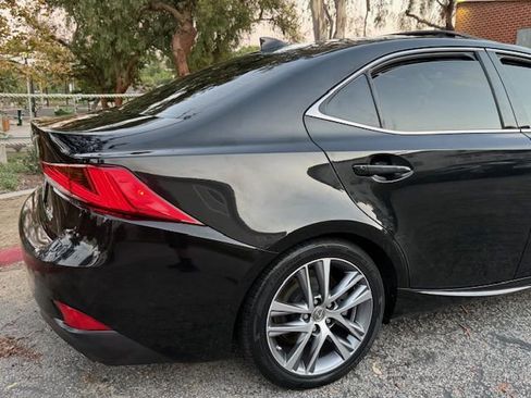 Used 2018 Lexus IS 300 w/ Accessory Package image 17