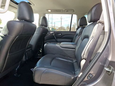 Used 2024 INFINITI QX80 Luxe image 10