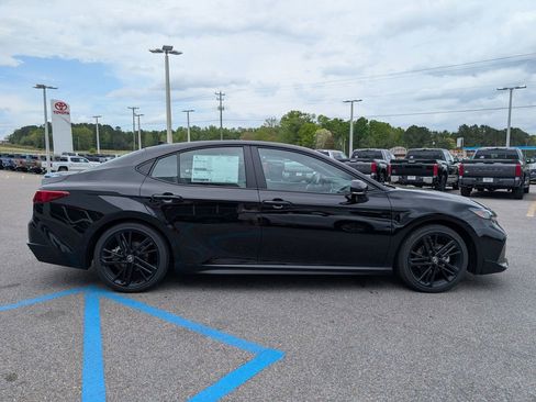 New 2026 Toyota Camry Hybrid image 6