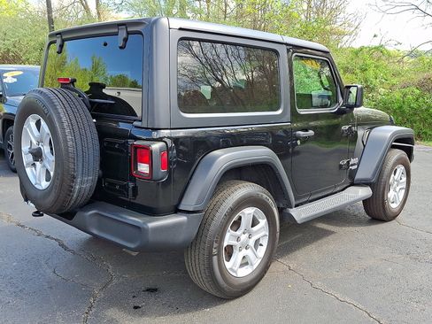 Certified 2019 Jeep Wrangler Sport image 6