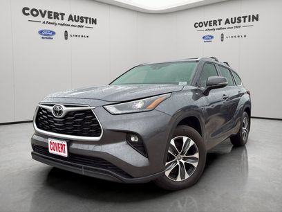 Used 2023 Toyota Highlander XLE