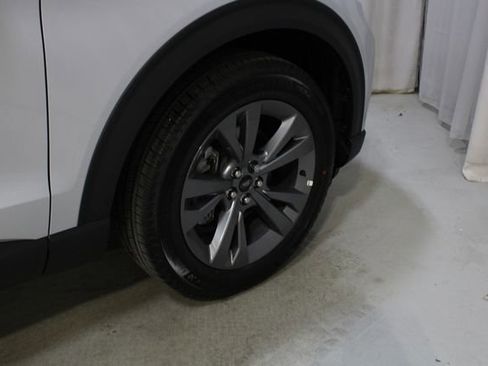 New 2026 Ford Explorer Active w/ Active Comfort Package image 27