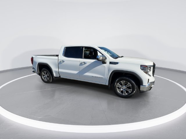Used 2025 GMC Sierra 1500 SLT AWD/4WD image 2