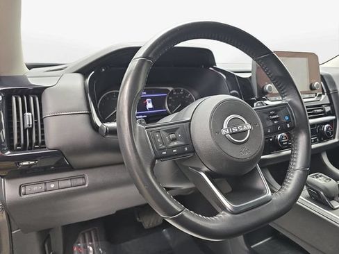 Used 2024 Nissan Pathfinder SV FWD image 16