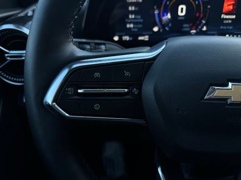 Used 2025 Chevrolet Equinox LT image 23