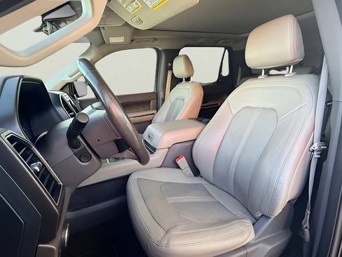 Used 2021 Ford Expedition Max Limited RWD image 16