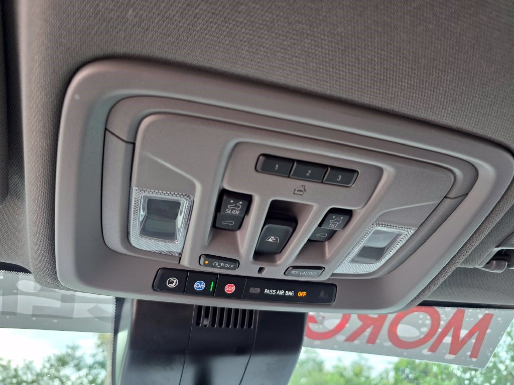 Used 2025 GMC Sierra 1500 Denali AWD/4WD image 33