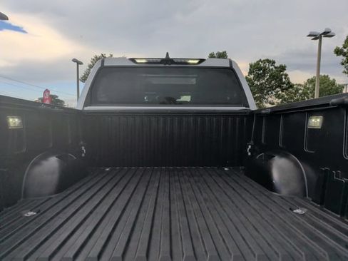 Used 2024 Toyota Tundra Limited AWD/4WD image 33