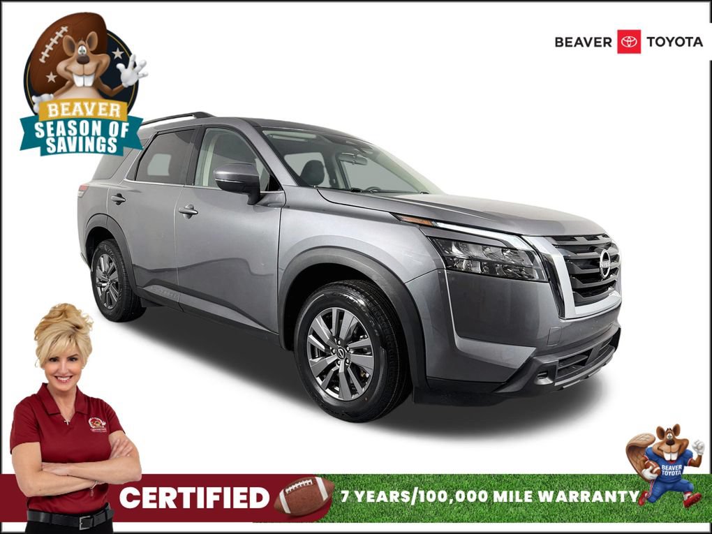 Used 2025 Nissan Pathfinder SV FWD image 1