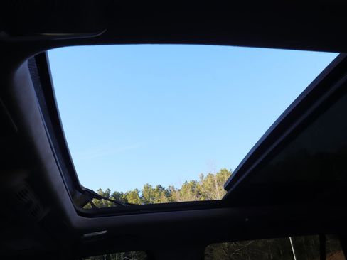 Used 2021 Cadillac Escalade Premium Luxury Platinum image 25