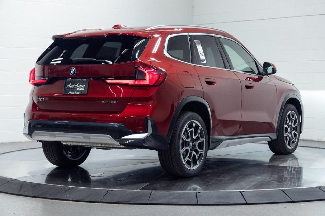 New 2027 BMW X1 xDrive28i AWD/4WD image 14