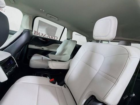 New 2026 Lincoln Aviator 2WD image 26