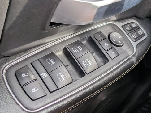 Used 2024 RAM 3500 Big Horn image 19