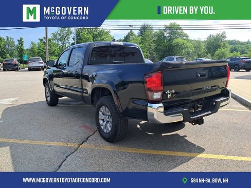 Used 2018 Toyota Tacoma SR5 AWD/4WD image 3