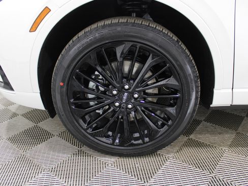 New 2026 Lincoln Corsair Grand Touring w/ Jet Appearance Package AWD/4WD image 38